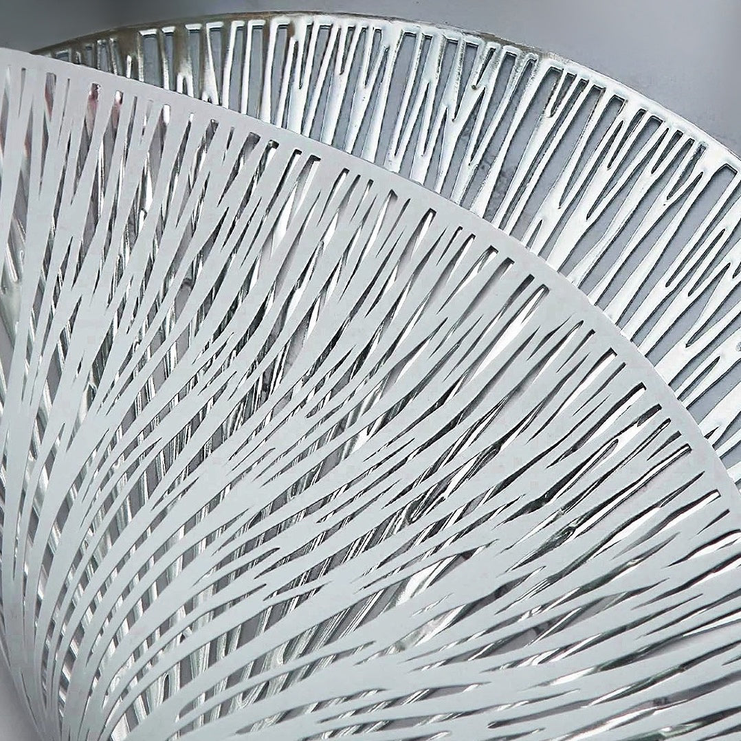 Tablescapes and table accessories, beaded napkin rings, linen napkins and placemats.